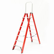 MAGAZIJNTRAP MAGNUS, MET BEUGEL, 2X8 TREDEN