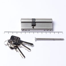 OXLOC PROFIELCILINDER DUBBEL MET GEVARENFUNCTIE 30/45 SKG** OXLOC PROFIELCILINDER DUBBEL MET GEVARENFUNCTIE 30/45 SKG**