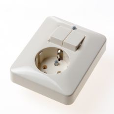 BUSCH-JAEGER COMBINATIESERIE MET AARDE INBOUW CREME