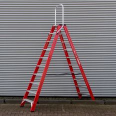 MAGAZIJNTRAP MAGNUS, MET BEUGEL, 2X10 TREDEN